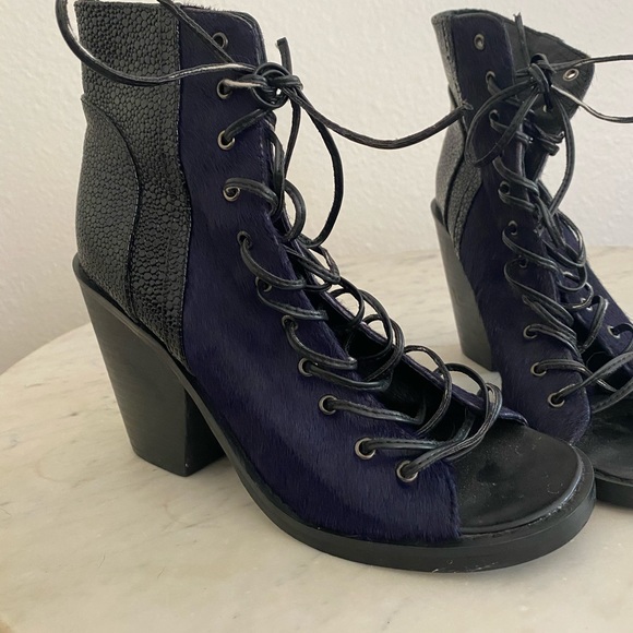 Finders keeps lace up heeled booties - Picture 2 of 4